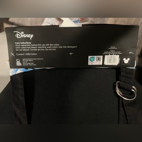 Disney Character Kitchen Apron Features Mickey Minnie Donald Winnie Alice Stitch - Picture 4 of 8